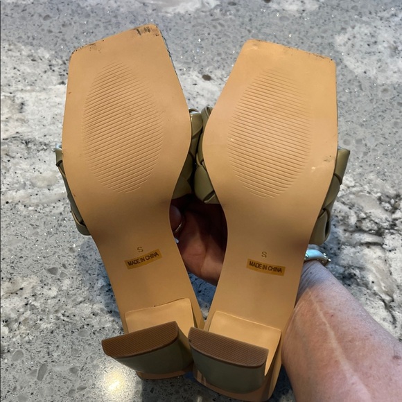 NWOB Rienda Sage Green Woven and Wood Heeled Sandals - Picture 9 of 9